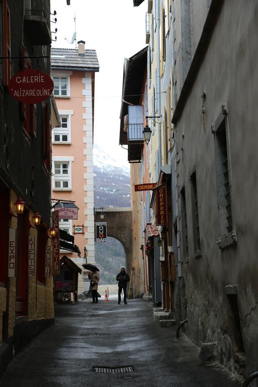 Auberge De La Paix Briançon Dış mekan fotoğraf