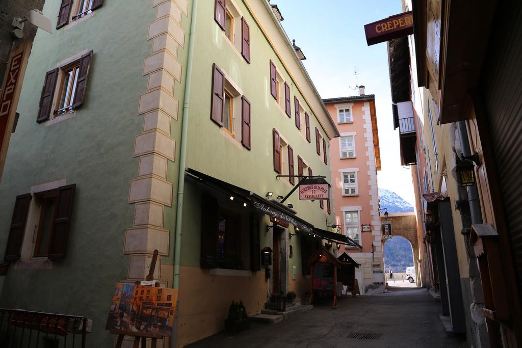 Auberge De La Paix Briançon Dış mekan fotoğraf