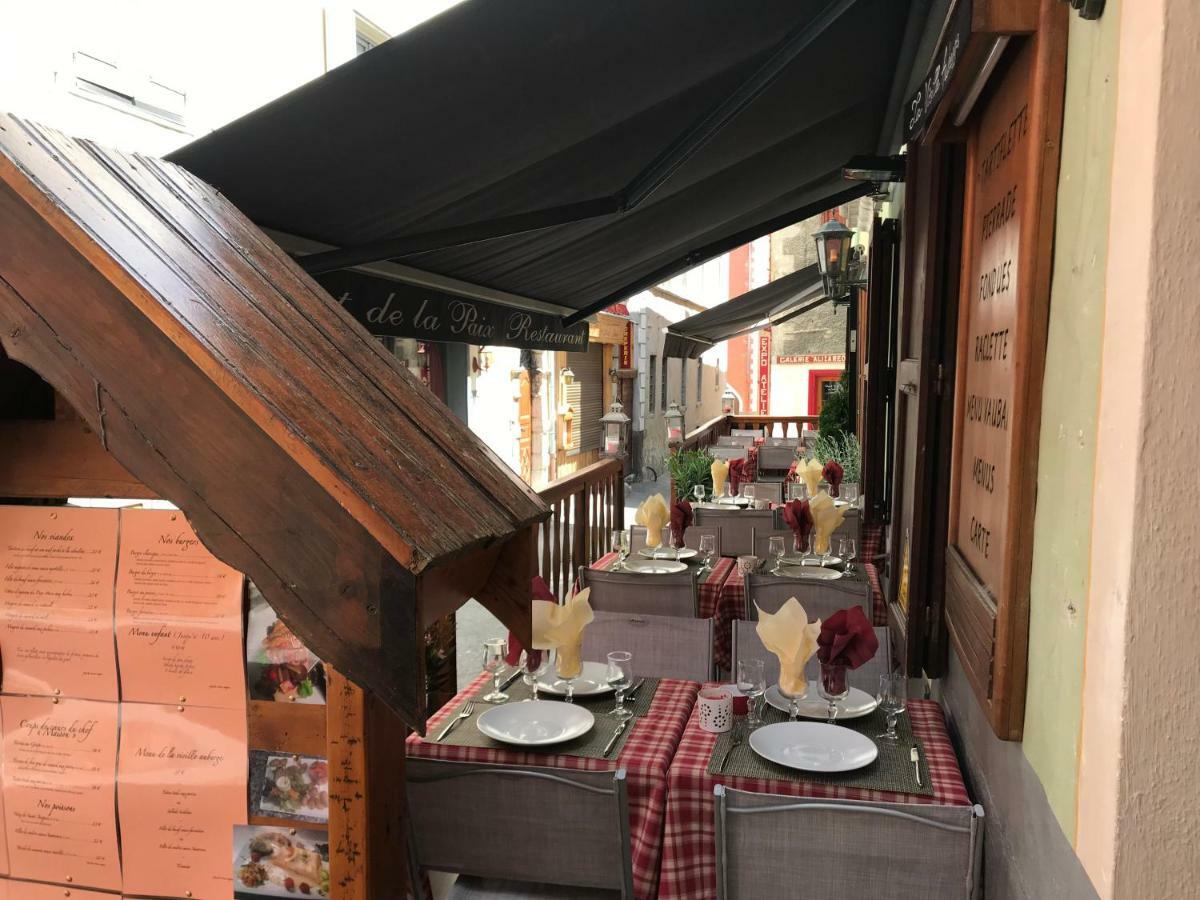 Auberge De La Paix Briançon Dış mekan fotoğraf