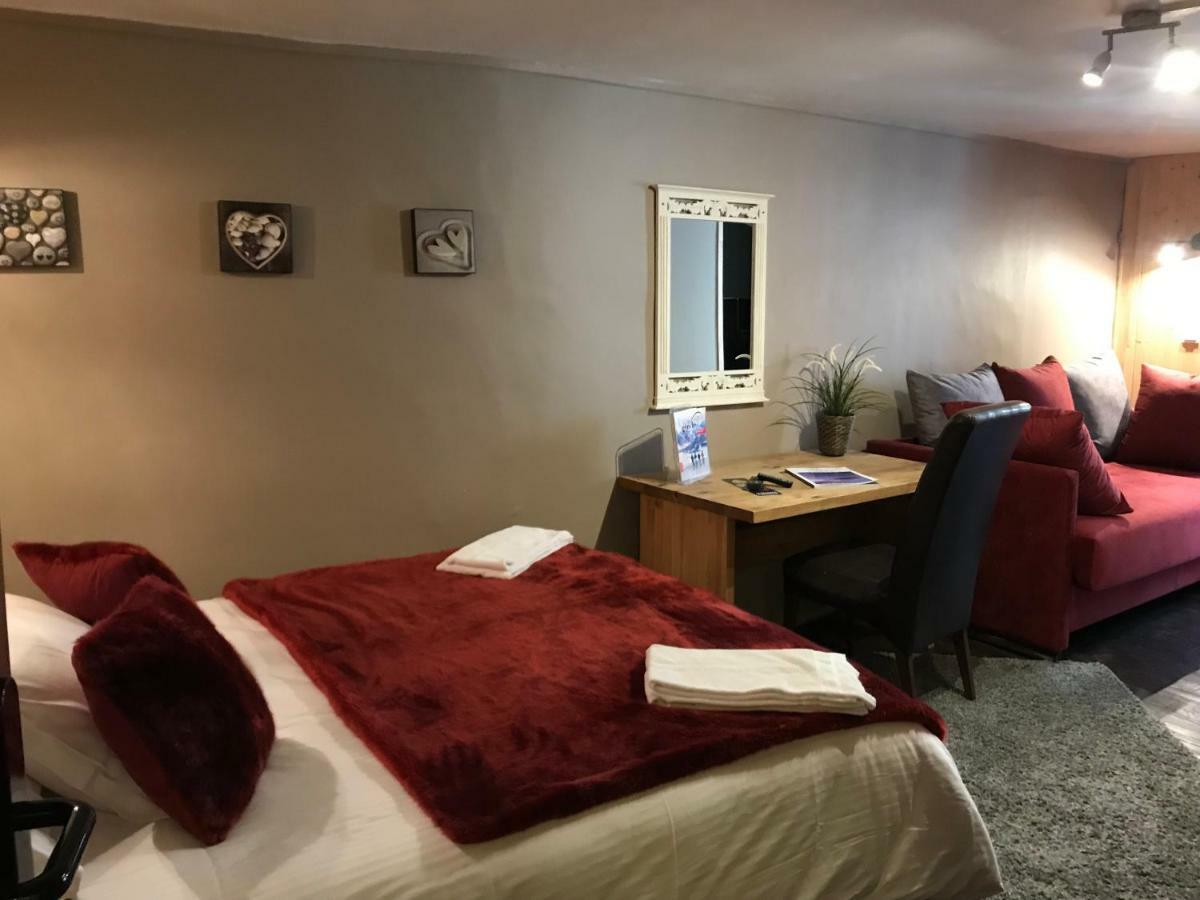 Auberge De La Paix Briançon Dış mekan fotoğraf